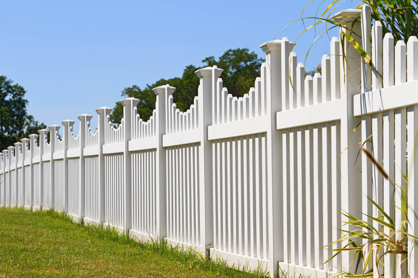 A vinyl fence in Mt. Juliet TN installed by the experts at 76 FENCE.