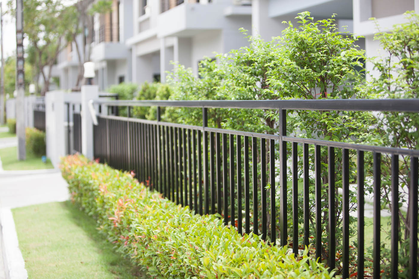 A sleek steel residential fence - contact 76 FENCE North Nashville to discuss your steel fence installation!