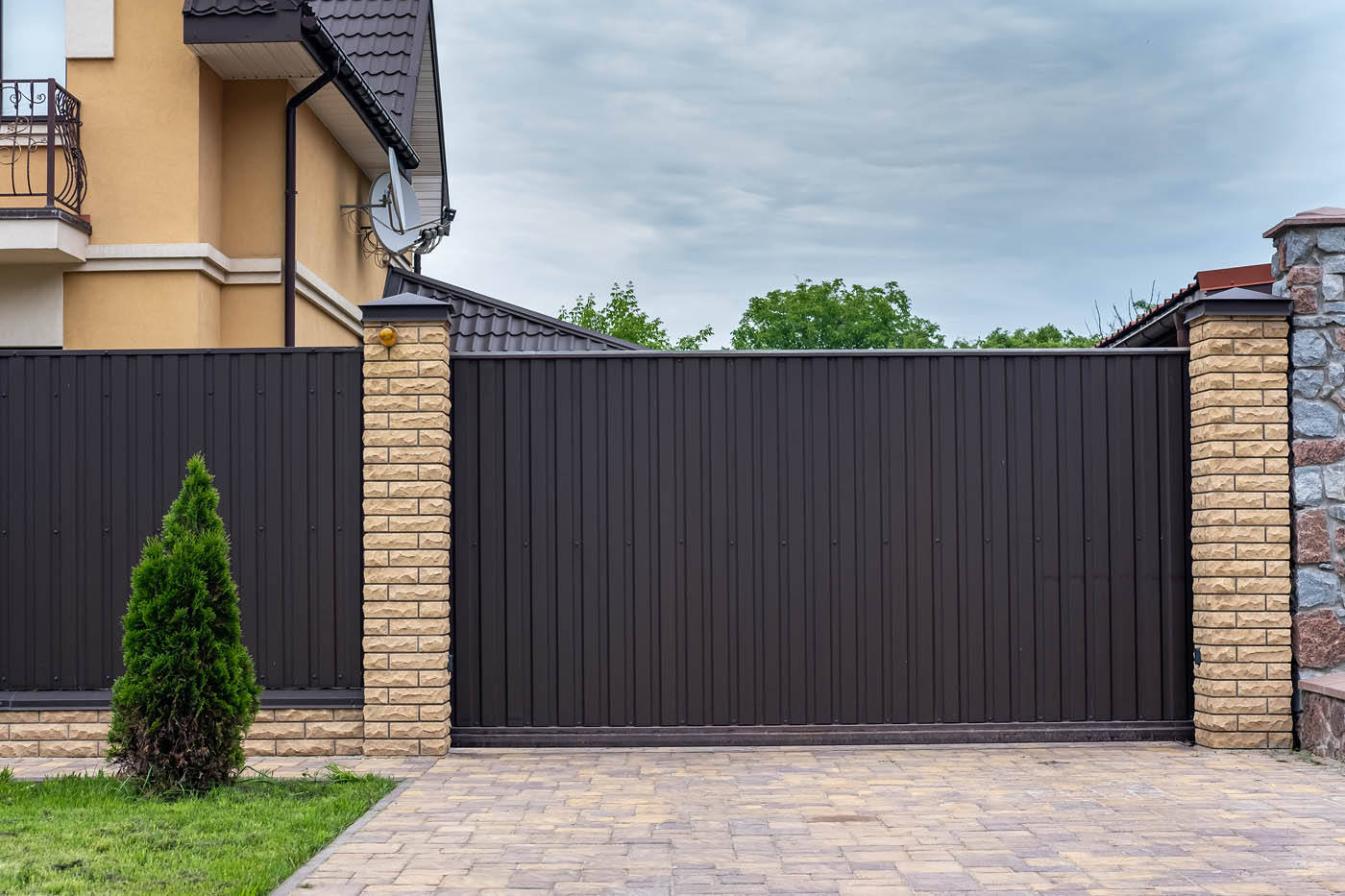 76 FENCE - 76 FENCE. Security Fence & Gate Installation