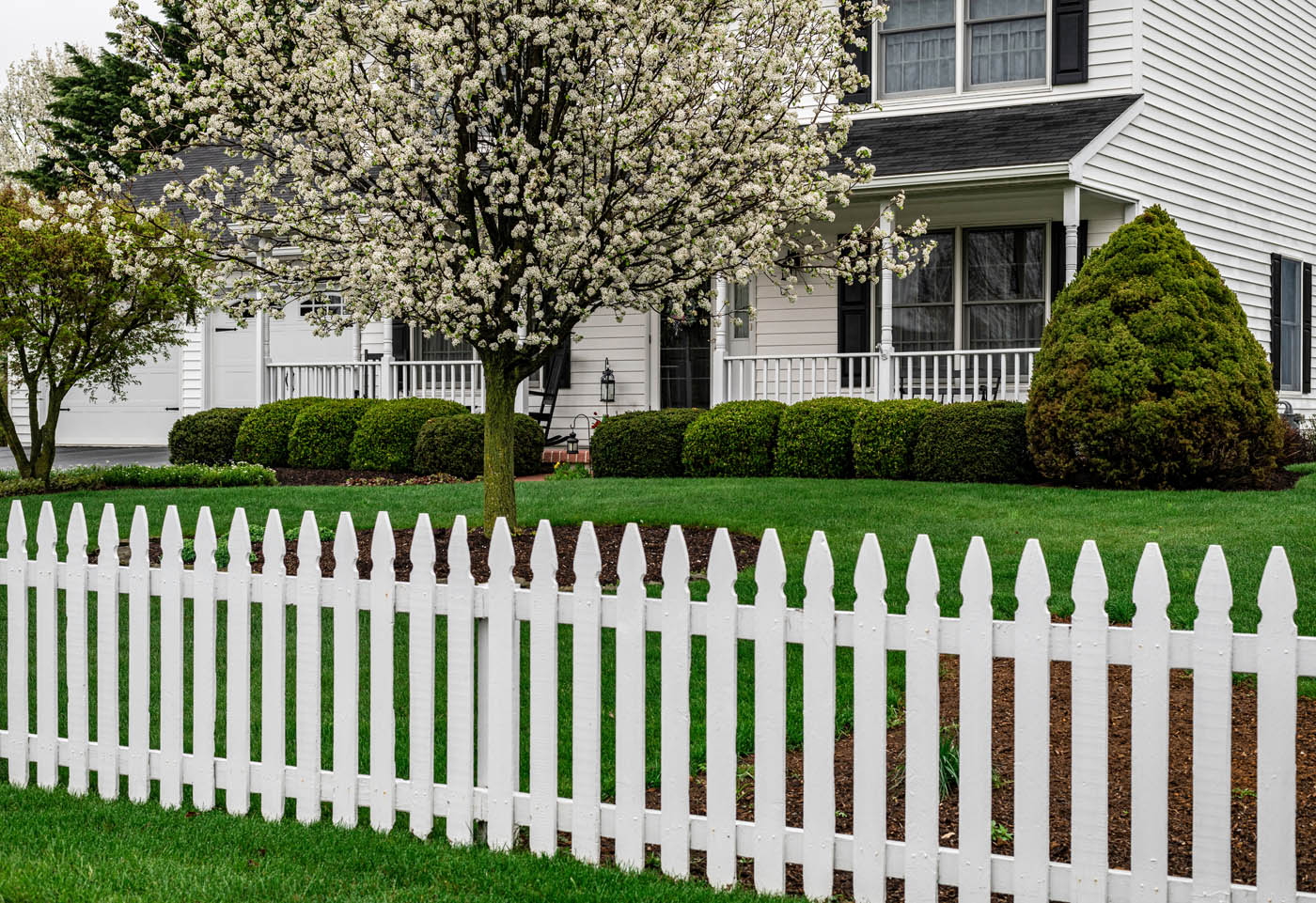 76 FENCE - 76 FENCE. Picket Fence Styles & Installation